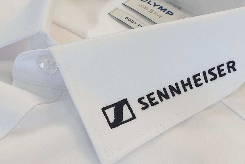 Hemd mit Logo besticken lassen Sennheiser